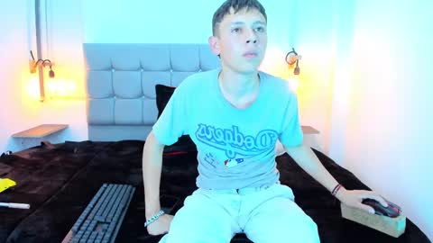 Lyam online show from 12/04/24, 07:50