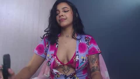 Snapshot of obeyval chatting on 09/23/25, 07:06 Vale online show from 09/23/25, 07:06