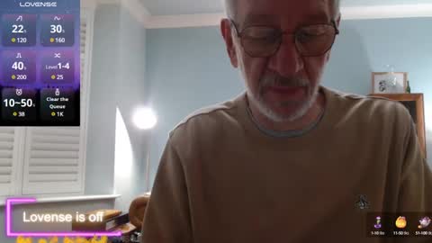 Snapshot of obliox175 chatting on 12/12/24, 06:31 Obliox online show from 12/12/24, 06:31