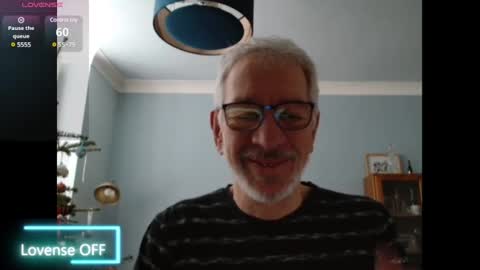 Snapshot of obliox175 chatting on 12/17/24, 10:23 Obliox online show from 12/17/24, 10:23