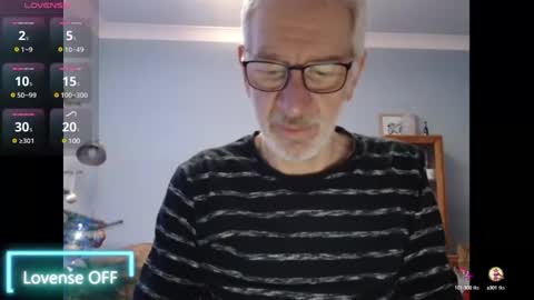 Snapshot of obliox175 chatting on 12/17/24, 04:21 Obliox online show from 12/17/24, 04:21