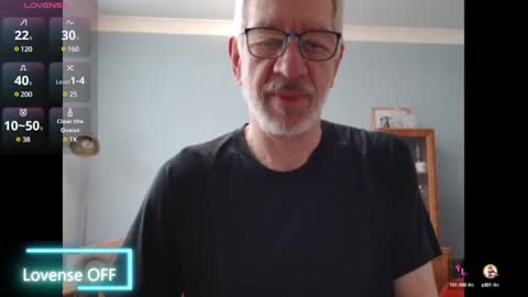 Snapshot of obliox175 chatting on 01/13/25, 10:36 Obliox online show from 01/13/25, 10:36