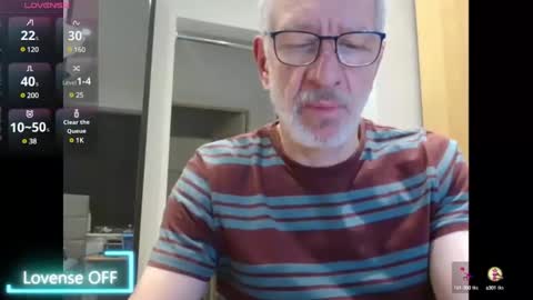 Snapshot of obliox175 chatting on 01/13/25, 06:27 Obliox online show from 01/13/25, 06:27