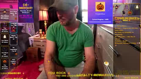 Snapshot of obsidian_stallion chatting on 10/21/25, 08:09 Obsidian stallion online show from 10/21/25, 08:09