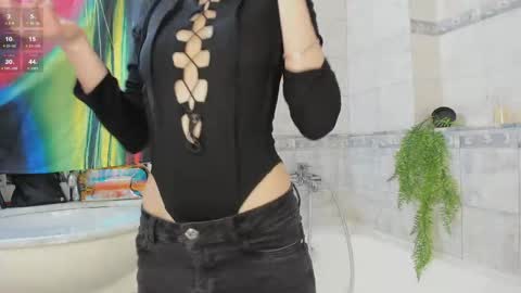 Snapshot of obsidiva chatting on 05/29/26, 02:15 Elis online show from 05/29/26, 02:15