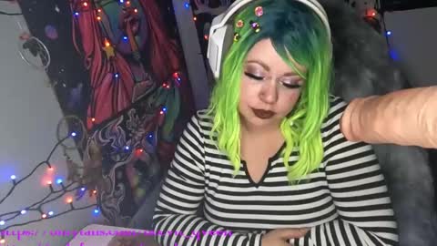 occvlt qveen online show from 12/22/24, 05:23