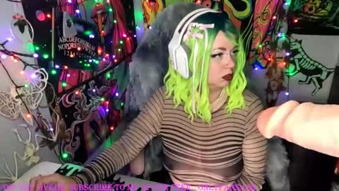 occvlt qveen online show from 09/20/25, 11:50