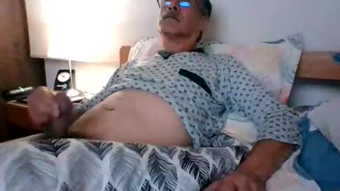 Snapshot of ocorrea chatting on 06/10/26, 03:50 ocorrea online show from 06/10/26, 03:50