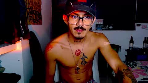 Snapshot of ocsanis69 chatting on 12/16/25, 02:27 Cris online show from 12/16/25, 02:27