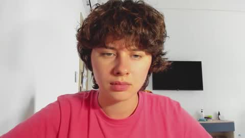 Evie online show from 11/29/25, 05:54