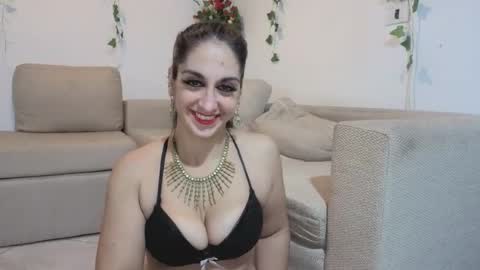 Snapshot of odalisca_bellydancer chatting on 03/15/26, 06:36 Daniela Dany online show from 03/15/26, 06:36
