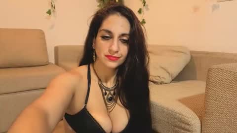 Snapshot of odalisca_bellydancer chatting on 03/26/26, 04:18 Daniela Dany online show from 03/26/26, 04:18