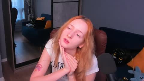 Call me Bee online show from 02/11/25, 01:51