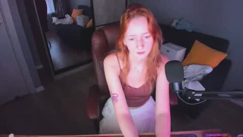 Call me Bee online show from 09/12/25, 04:18