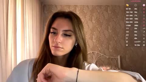 Snapshot of odelinabain chatting on 09/21/25, 08:05 Mia online show from 09/21/25, 08:05