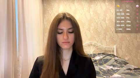 Snapshot of odelinabain chatting on 11/26/25, 08:59 Mia online show from 11/26/25, 08:59