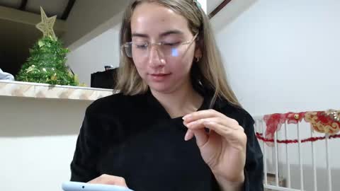 Val online show from 12/12/24, 02:37