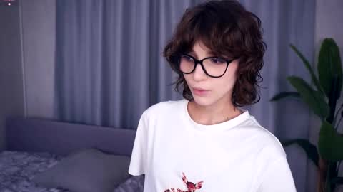 Thea online show from 10/15/25, 07:47