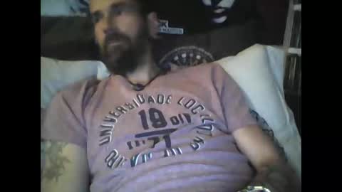 Snapshot of oedipe666 chatting on 01/08/26, 06:43 oedipe666cam online show from 01/08/26, 06:43
