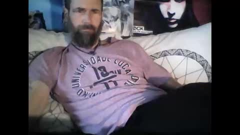 Snapshot of oedipe666 chatting on 01/12/26, 01:49 oedipe666cam online show from 01/12/26, 01:49