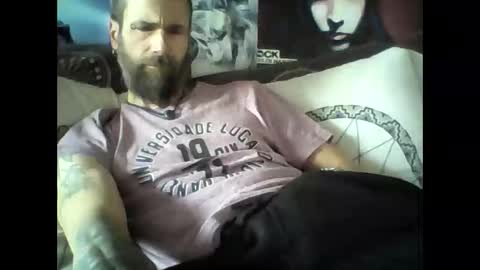 Snapshot of oedipe666 chatting on 01/19/26, 02:43 oedipe666cam online show from 01/19/26, 02:43
