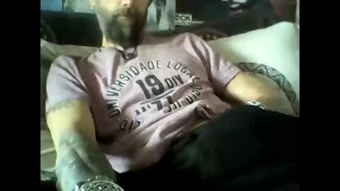 Snapshot of oedipe666 chatting on 02/25/26, 02:27 oedipe666cam online show from 02/25/26, 02:27