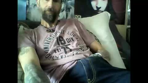 Snapshot of oedipe666 chatting on 04/03/26, 01:09 oedipe666cam online show from 04/03/26, 01:09