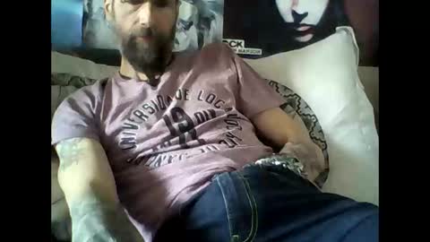 Snapshot of oedipe666 chatting on 04/10/26, 12:32 oedipe666cam online show from 04/10/26, 12:32