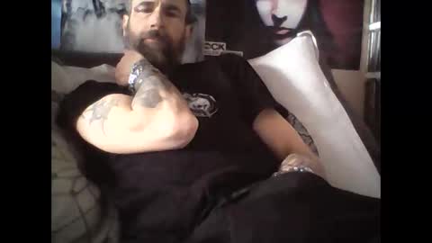 Snapshot of oedipe666 chatting on 04/18/26, 06:06 oedipe666cam online show from 04/18/26, 06:06