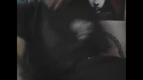 Snapshot of oedipe666 chatting on 05/05/26, 01:19 oedipe666cam online show from 05/05/26, 01:19