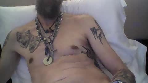 Snapshot of oedipe666 chatting on 06/21/26, 10:12 oedipe666cam online show from 06/21/26, 10:12