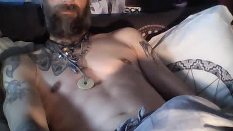 Snapshot of oedipe666 chatting on 07/10/26, 04:39 oedipe666cam online show from 07/10/26, 04:39