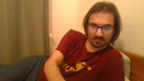 Snapshot of oeffel chatting on 06/11/26, 11:58 oeffel online show from 06/11/26, 11:58