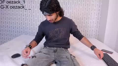 Snapshot of oezack__ chatting on 01/28/25, 06:49 Zack online show from 01/28/25, 06:49