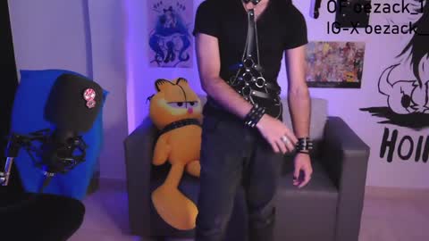 Snapshot of oezack__ chatting on 02/15/25, 01:05 Zack online show from 02/15/25, 01:05