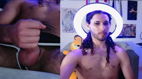 Snapshot of oezack__ chatting on 03/12/25, 01:36 Zack online show from 03/12/25, 01:36