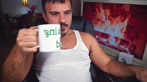 Snapshot of officeman7 chatting on 12/05/24, 05:06 officeman7 online show from 12/05/24, 05:06