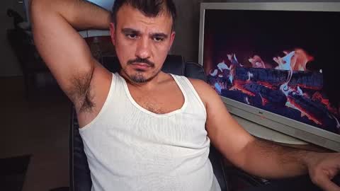 Snapshot of officeman7 chatting on 12/20/24, 06:02 officeman7 online show from 12/20/24, 06:02