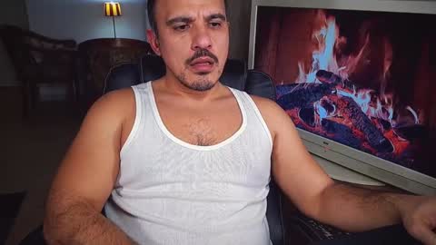 Snapshot of officeman7 chatting on 01/02/25, 05:07 officeman7 online show from 01/02/25, 05:07