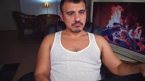 Snapshot of officeman7 chatting on 01/02/25, 08:13 officeman7 online show from 01/02/25, 08:13