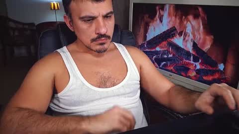 Snapshot of officeman7 chatting on 01/08/25, 05:26 officeman7 online show from 01/08/25, 05:26