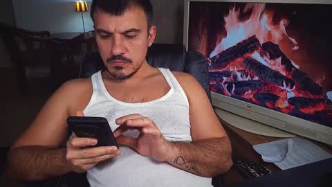 Snapshot of officeman7 chatting on 02/05/25, 05:20 officeman7 online show from 02/05/25, 05:20