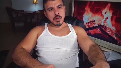 Snapshot of officeman7 chatting on 02/08/25, 05:29 officeman7 online show from 02/08/25, 05:29