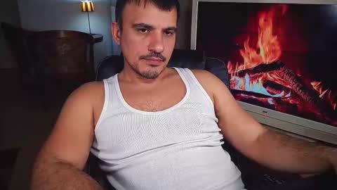 Snapshot of officeman7 chatting on 02/11/25, 04:56 officeman7 online show from 02/11/25, 04:56