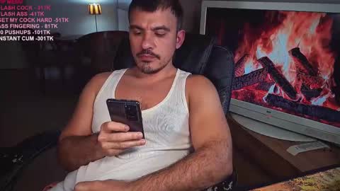 Snapshot of officeman7 chatting on 03/06/25, 05:33 officeman7 online show from 03/06/25, 05:33