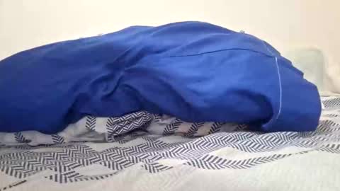 Snapshot of official_alexandrotower chatting on 11/02/25, 12:40 Alexandro Tower online show from 11/02/25, 12:40