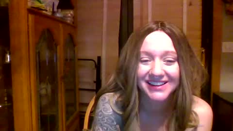 Luna online show from 01/24/25, 08:23