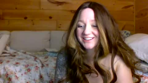 Luna online show from 02/09/25, 07:38