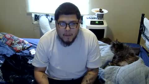 Snapshot of oflores77 chatting on 10/01/25, 12:22 oscar flores online show from 10/01/25, 12:22