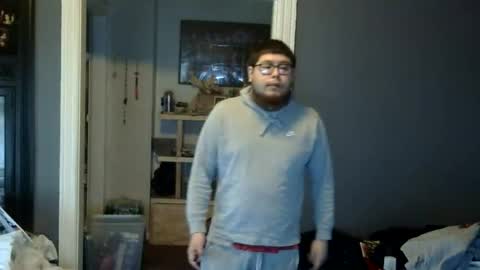 Snapshot of oflores77 chatting on 04/25/26, 01:41 oscar flores online show from 04/25/26, 01:41